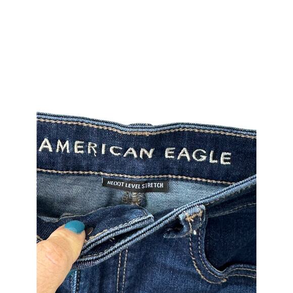 American Eagle Next Level Stretch Hi-RIse Shortie Cuffed Denim Shorts Size 4 - Picture 6 of 6